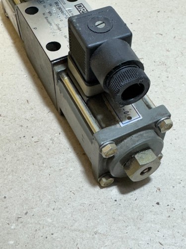 1x Orsta Hydraulik Wegeventil 06-012.12 TGL 26223/60 24V GS Magnet beidseitig - Picture 5 of 9