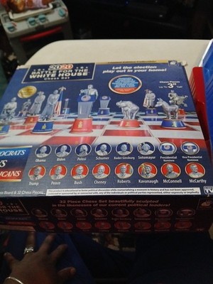 2020 Battle for The White House Chess Set Democrats Vs. Republicans New In Box