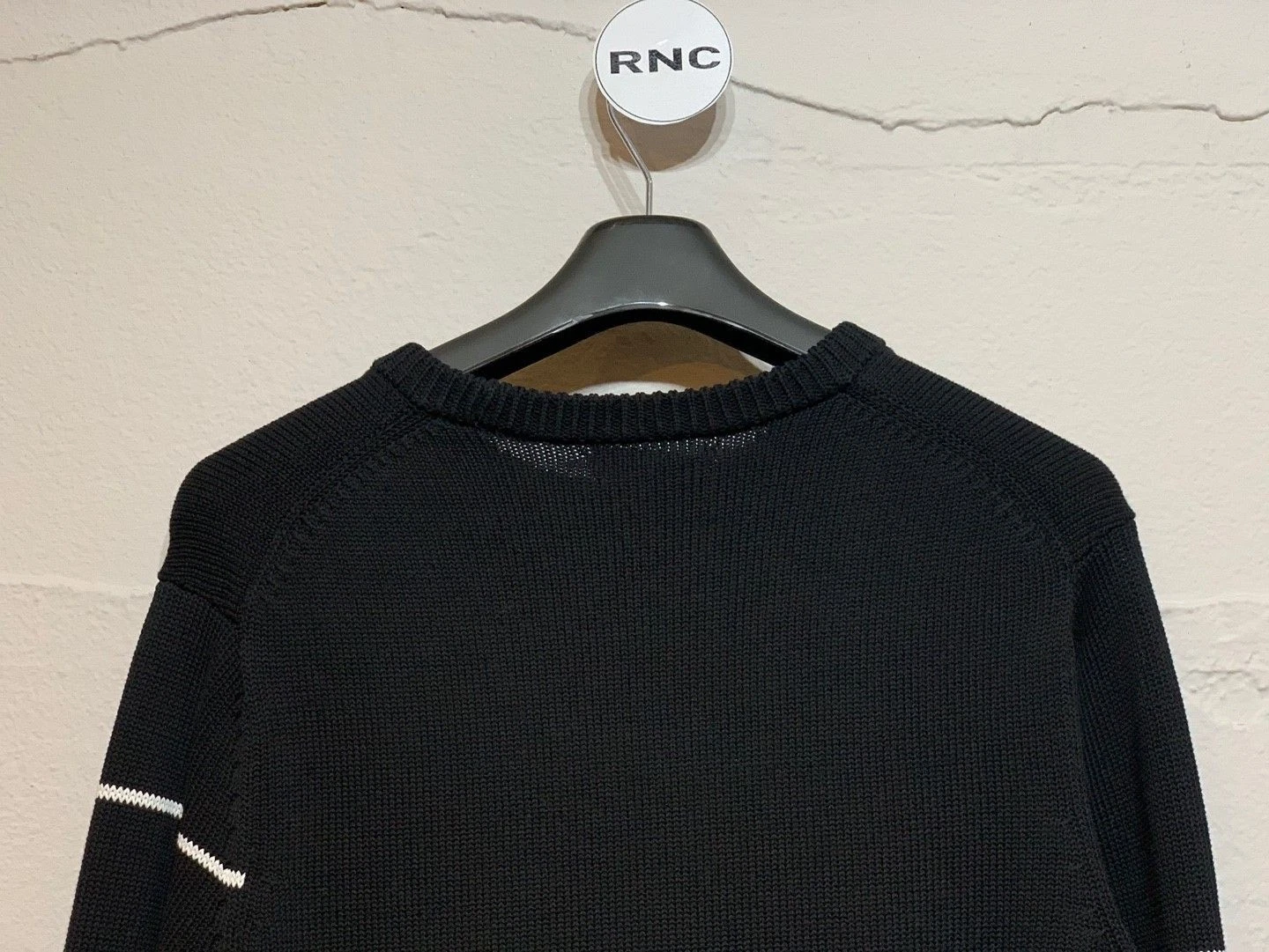 Maglia Givenchy nera con logo spacco 17923165