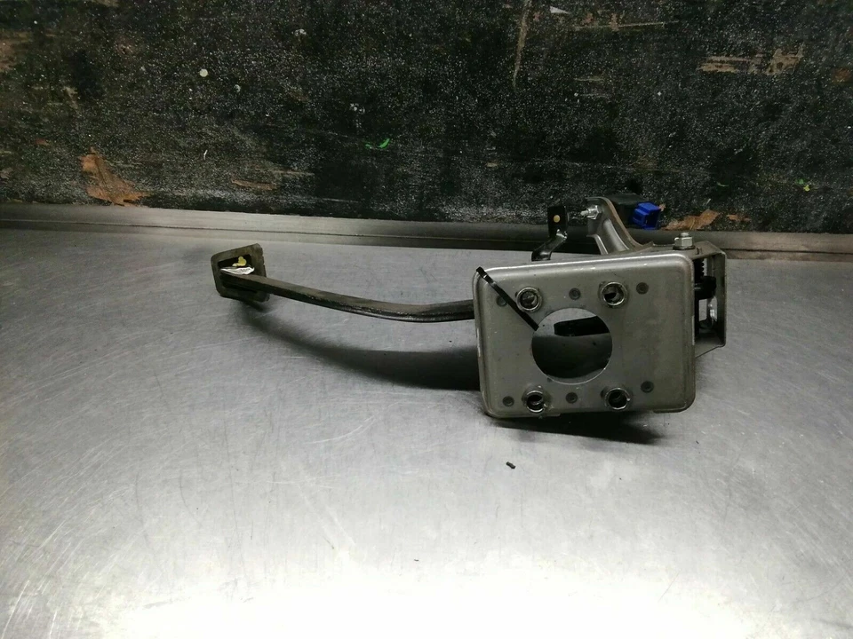 KIA SEDONA LS MK1 2.9 DIESEL 2008 BRAKE PEDAL - Image 3 of 3