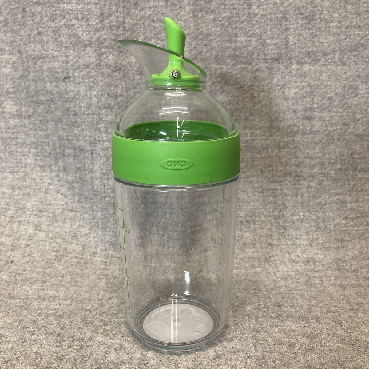 OXO SoftWorks Little Salad Dressing Shaker 1 Cup Capacity Plastic BPA FREE New | eBay OXO SoftWorks Little Salad Dressing Shaker 1 Cup Capacity Plastic BPA FREE New | eBay