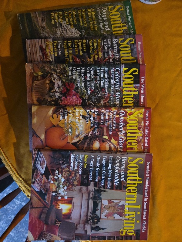 Lot Of 5 Southern Living Magazines April,  July, Sept, Oct, Jan 1998