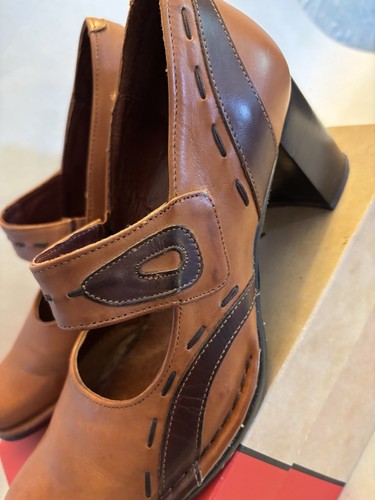 Zapatos Pikolinos mujer con tacones. Marrón con patrón. Talla 39. Nuevo - Imagen 2 de 10