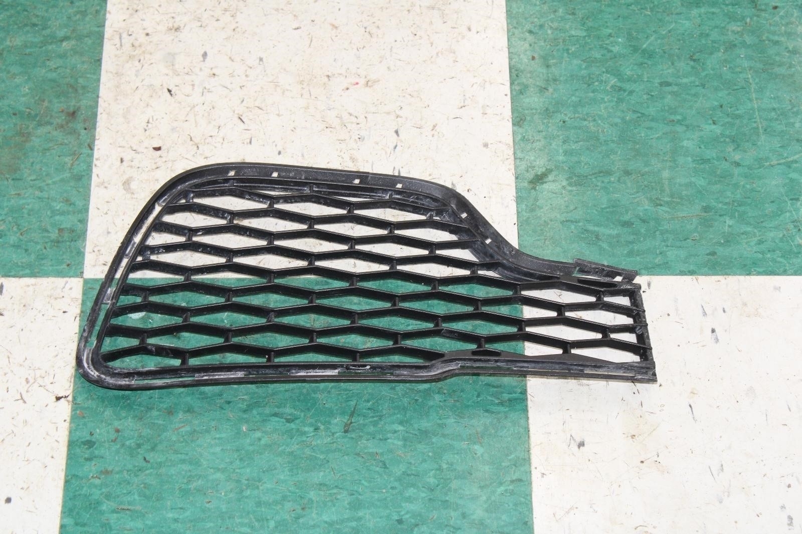Maserati Ghibli 2014-2017 FRONT+RIGHT+LOWER+OUTER Grille