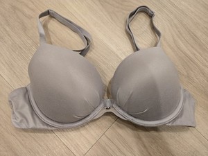 Fabulous by Victoria's Secret Underwired Plunge Bra 34B Gray Adjustable Strap
