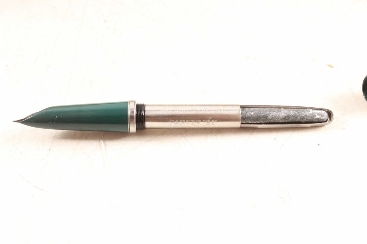 5 Vintage Parker Fountain pens Parker 21 One In Box Various Colors