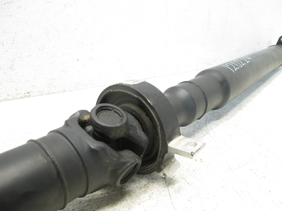 14-15 BMW F02 740Li xDRIVE AWD DRIVE SHAFT PROPPELER REAR OEM 120224 - Image 3 of 4