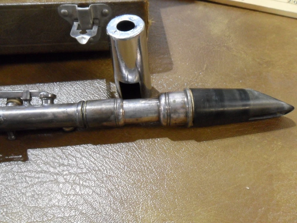 Clarinete Holton Metal Elkhorn Collegiate Silver Plate en estuche Holton.  USA Foto 2 de 4