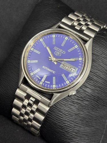 Vintage Seiko 5 Automatic Day/Date Japanese Men's Wrist Watch image 5