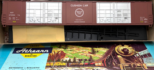 KIT BOXCAR HO ATHEARN 1989 86' HI CUBE 8 PUERTAS MISSOURI PACIFIC MP 272004 | Zustand: New