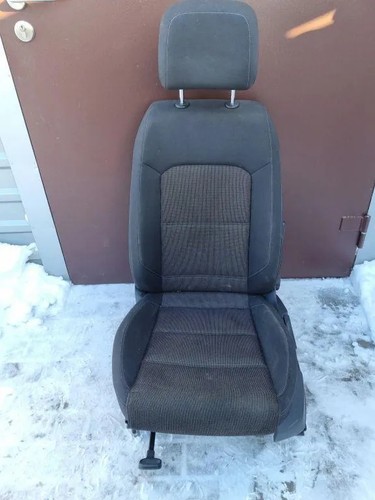 VW PASSAT B8 3G2 Vorderer Sitz links 5Q4881105M 2.00 Diesel 176kw 2016 34446318