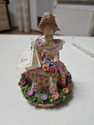 Vintage Clay Nora Republica Dominicana Faceless Girl Multi Color Fruit Basket