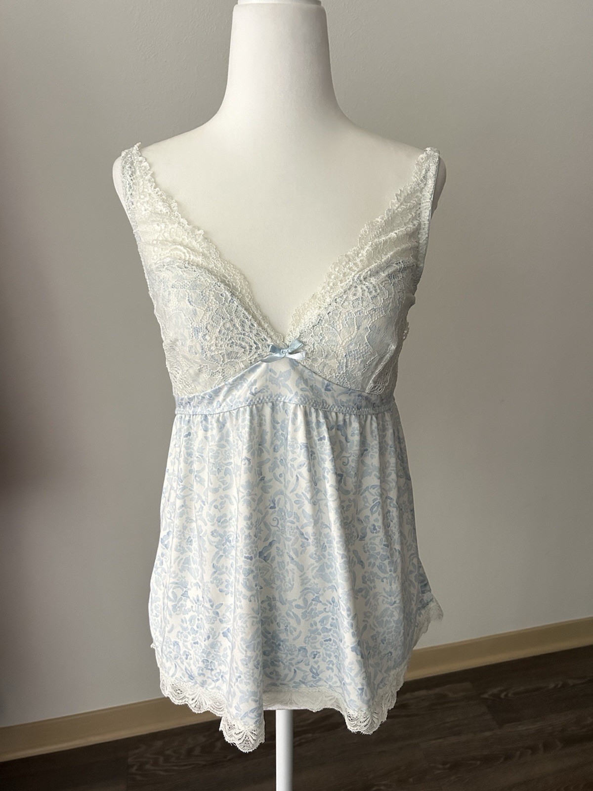 Laura Ashley Floral Blue Lace Babydoll Top Coquette Romantic Dainty Feminine