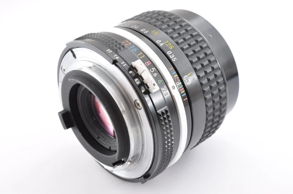 Objectif grand angle Nikon Ai Nikkor 35 mm F2,8 MF à mise au point manuelle... - Photo 3/4
