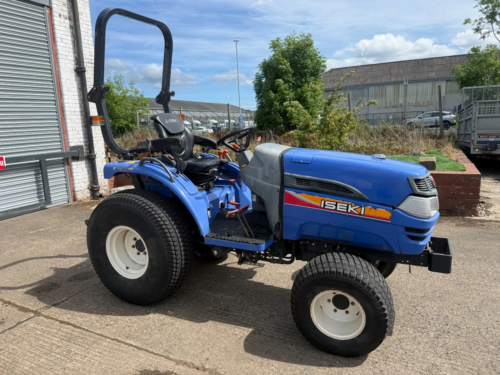 ISEKI TH4335