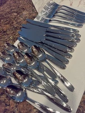 Mikasa Cocoa Blossom 18/10 Flatware 28 PCs  Soup spoon 11 Knife 12 Dinner Fork 5