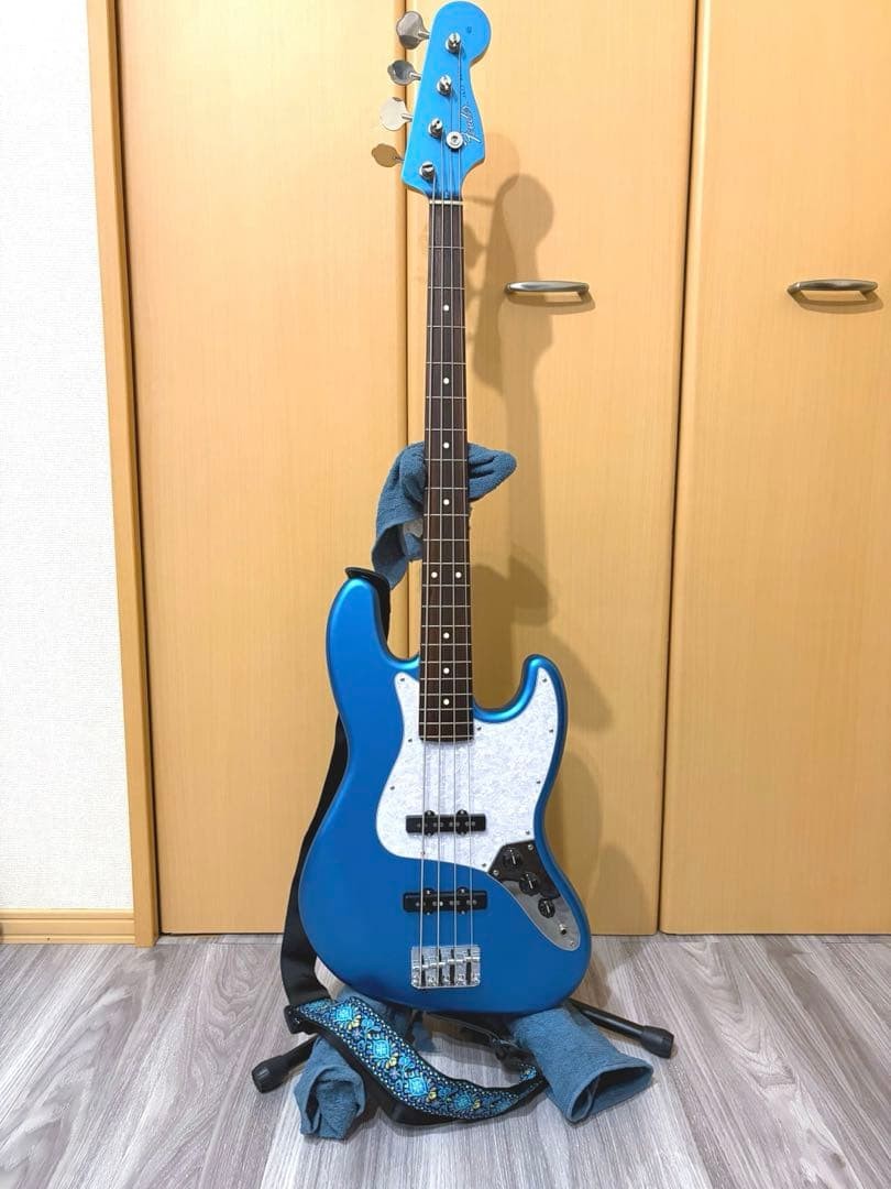 Fender MIJ FSR Hybrid II Jazz Bass, with Case, Strings, Tuner, Accessories, Used
