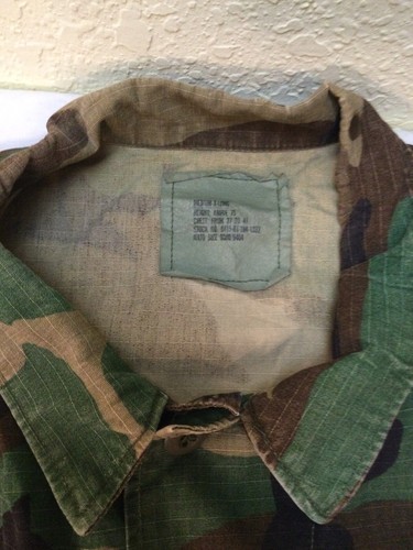 Giacca Camicia Vintage US Army Mimetica Woodland Abbigliamento Militare Uniforme Tg M X-Long - Foto 4 di 6