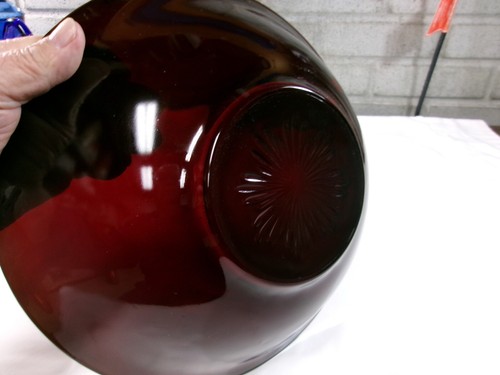 Vintage Anchor Hocking Royal Ruby Red Large Glass Bowl Serving 11.5" X 3.4 High - Picture 4 of 7