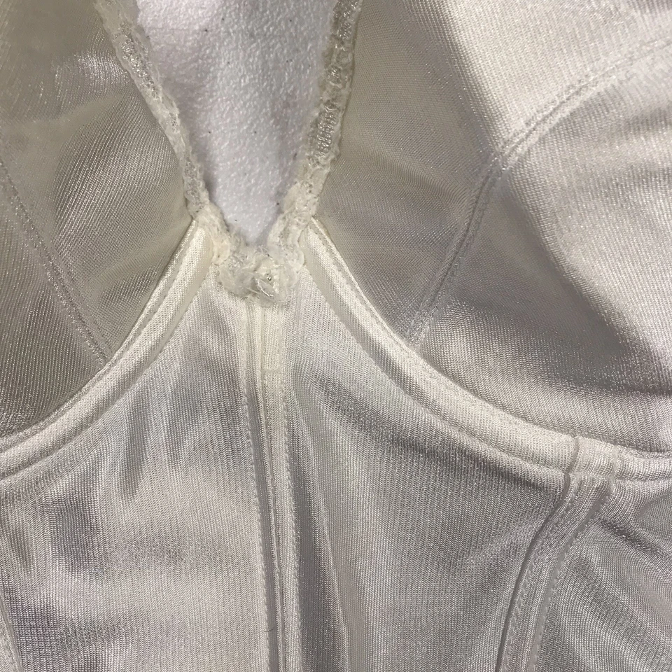 Sujetador de colección para mujer carnaval crema marfil 203 bustier talla 42B HECHO EN EE. UU. Pin Up Foto 2 de 4