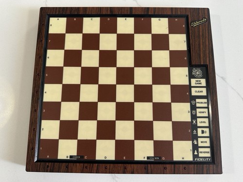 Juego de Ajedrez Fidelity Eldorado Challenger Modelo 6119. ¡Completo y probado! - Imagen 3 de 8