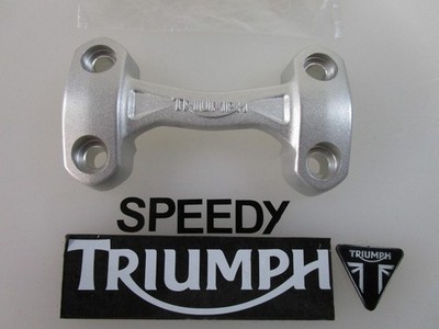 TRIUMPH STREET TRIPLE 675 TOP LENKERKLEMMUNG T2043214