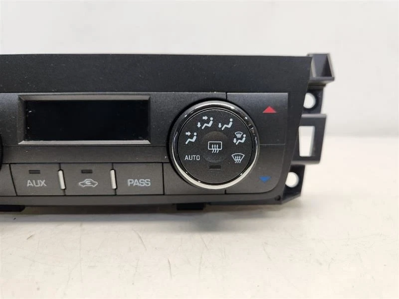 2007-11 Cadillac DTS Main Temperature Control W/ CJ4 Option Code - Manual - Image 3 of 4