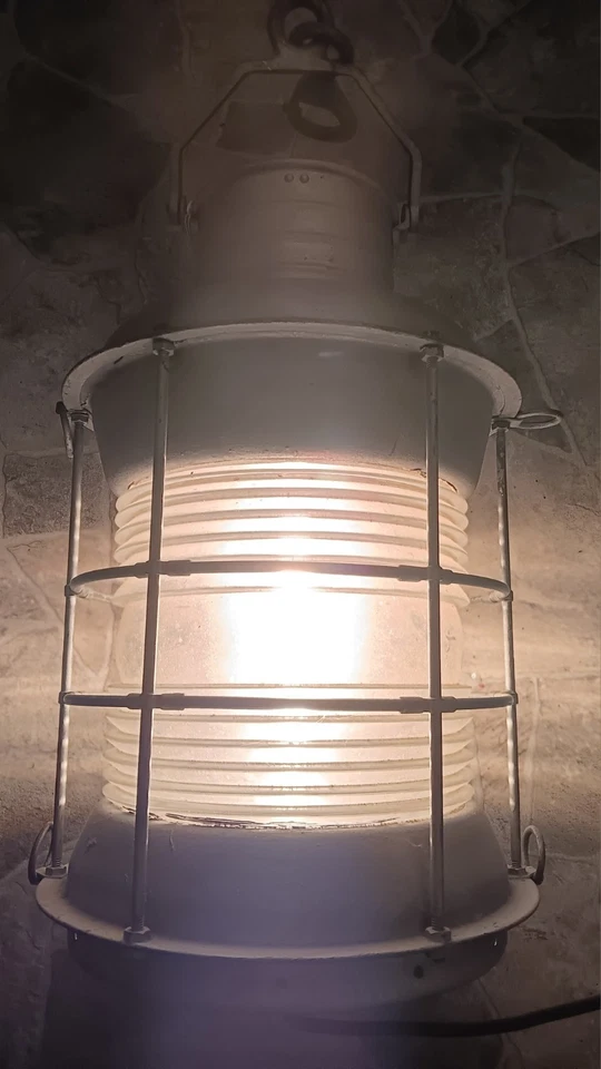 Lg pesado de colección. Durkee Marine Staten Island NY Barco Linterna Rehecha Luz Eléctrica Foto 2 de 4