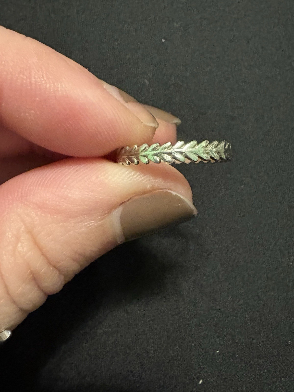 Sterling Silver Leaf Pattern Ring - Elegant Design - image 1