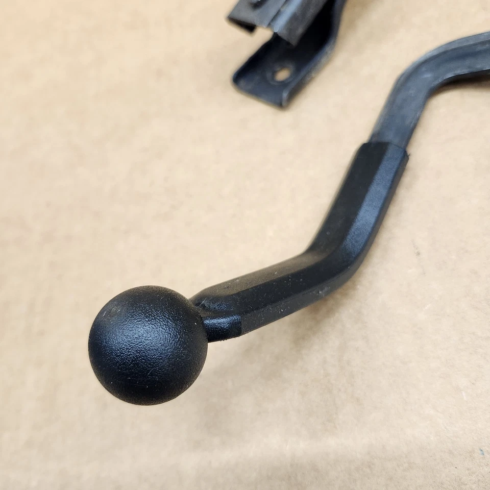 84-96 C4 Corvette ручной сиденье трек набор левый или правый треки хорошо б/у сборка - Изображение 2 из 4