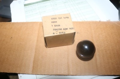 NOS Towmotor MHE-190 forklift knob PN 307786 5355-00-131-4782