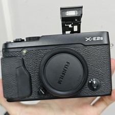 Fujifilm X Series X-E2S XE2S 16.3MP Digital Camera Black Body only W/Accessories