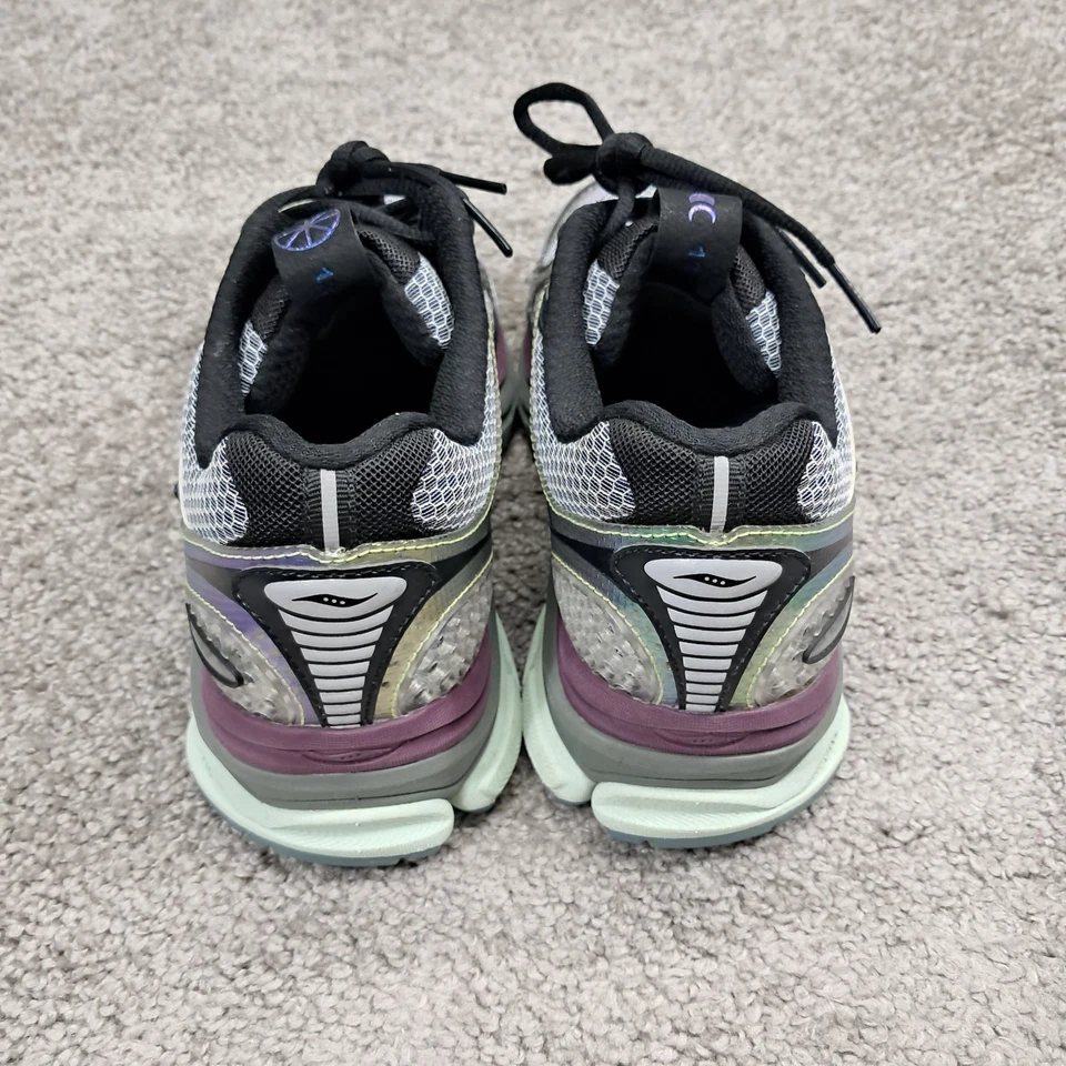 Saucony ProGrid Women's Triumph 4 Winter Solstice Size 5.5 Medium - Image 4 of 4