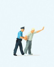 Preiser 28119 arrested  1:87