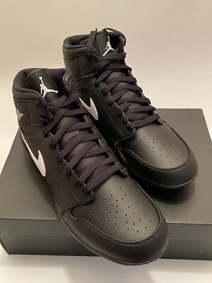 Nike Air Jordan 1 Mid TD Black Football Cleats FJ6805-001  display picture 1