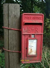 Photo 6x4 Close up, Elizabeth II postbox on Hanbury Road, Hanbury Wharf G c2017