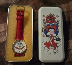 Vintage 1994 Betty Boop wrist watch W/ ORIGINAL TIN