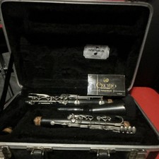 Rettig music clarinet with 10 box sealed reeds