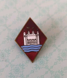 vintage Girl Guides London County metal badge Girlguiding