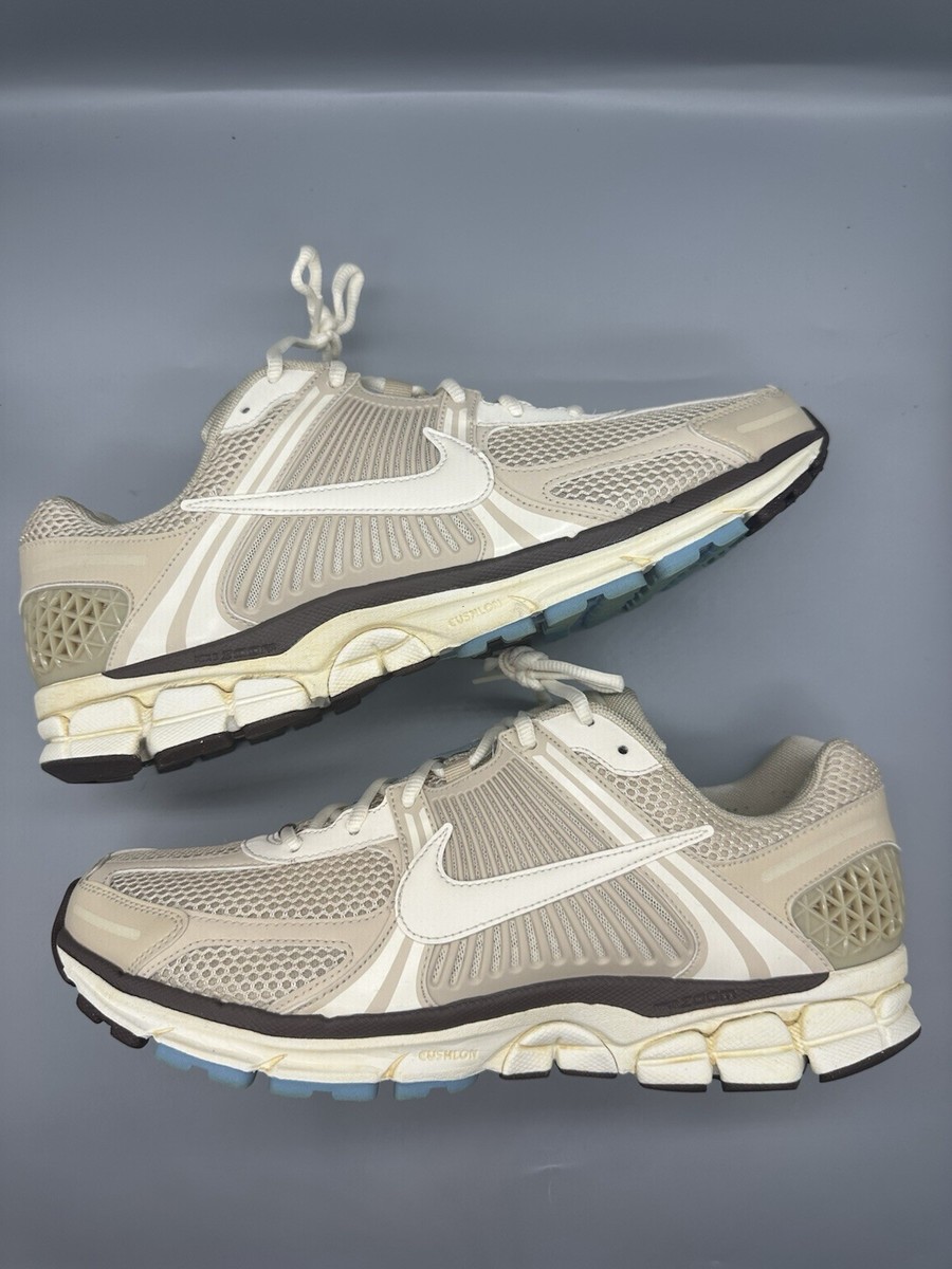 NIKE ZOOM VOMERO 5 OATMEAL FB8825-111 TAN LIGHT BLUE WHITE 