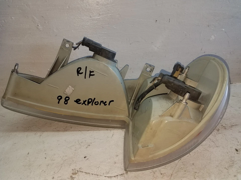 Lámpara de señal de giro delantera derecha Ford Explorer 1995-2001 44ZH984 (M304) Foto 3 de 3