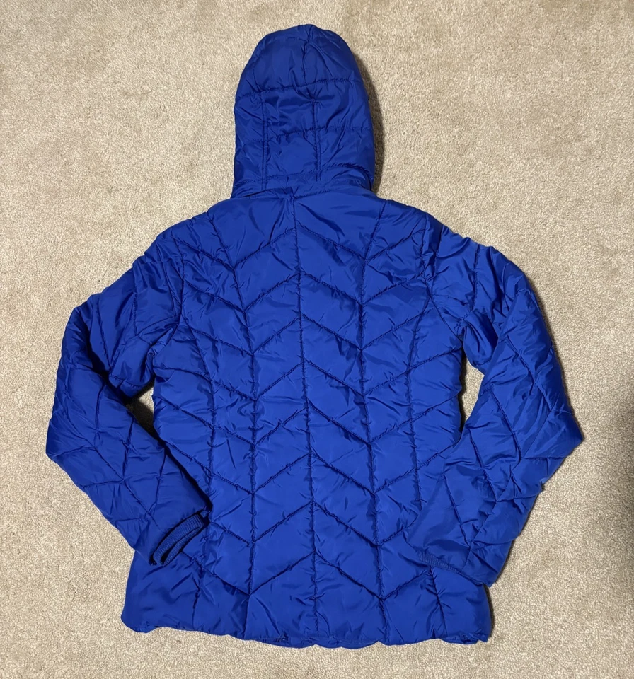 Abrigo chaqueta acolchada azul con capucha extraíble St Johns Bay para mujer, talla M Foto 2 de 4