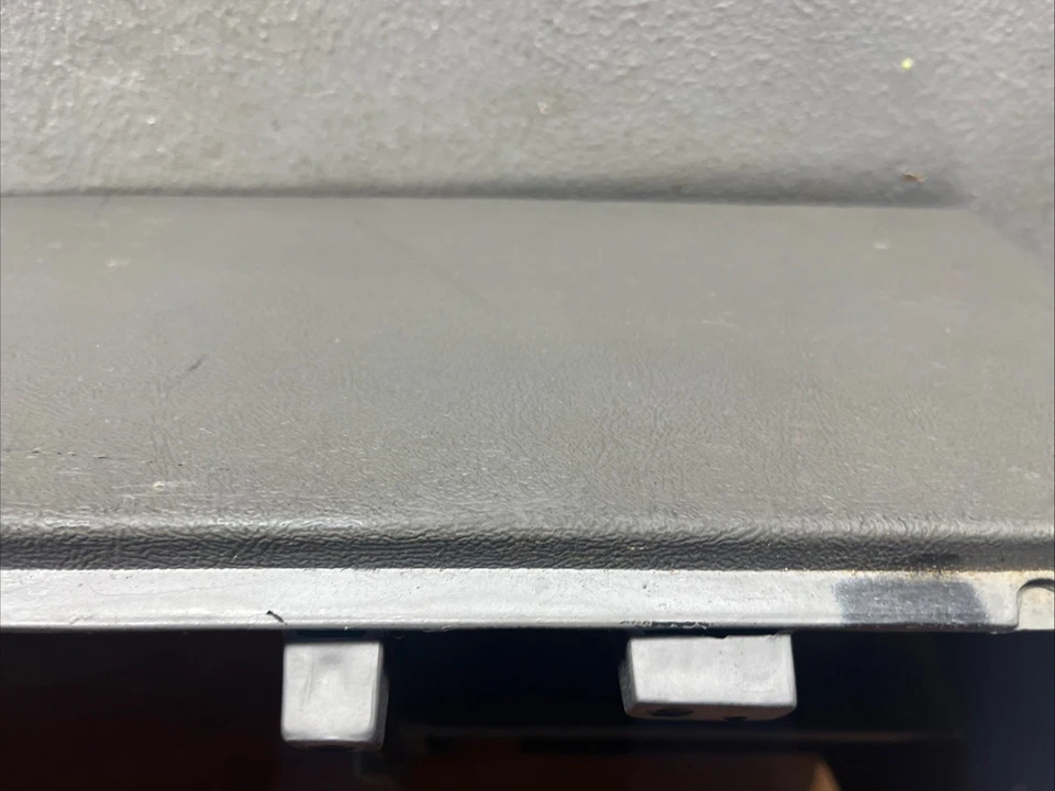 Cubierta de cuadro de instrumentos gris para tablero delantero izquierdo Chevy K1500 C1500 GM 88-94 Foto 2 de 4