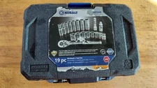 Kobalt 19 Piece Socket/Rachet/Extension Set. 3/8 in. drive. Standard. 573348