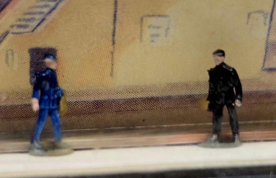 Merten 812 MALE Passenger Figures (6) for Z-Scale NOS - Image 4 of 4