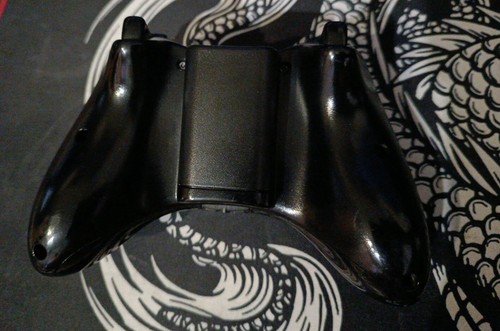 Xbox 360 Slim Trinity Gloss 128 GB Konsole (Schwarz) inkl. Wireless Controller - Bild 4 von 11
