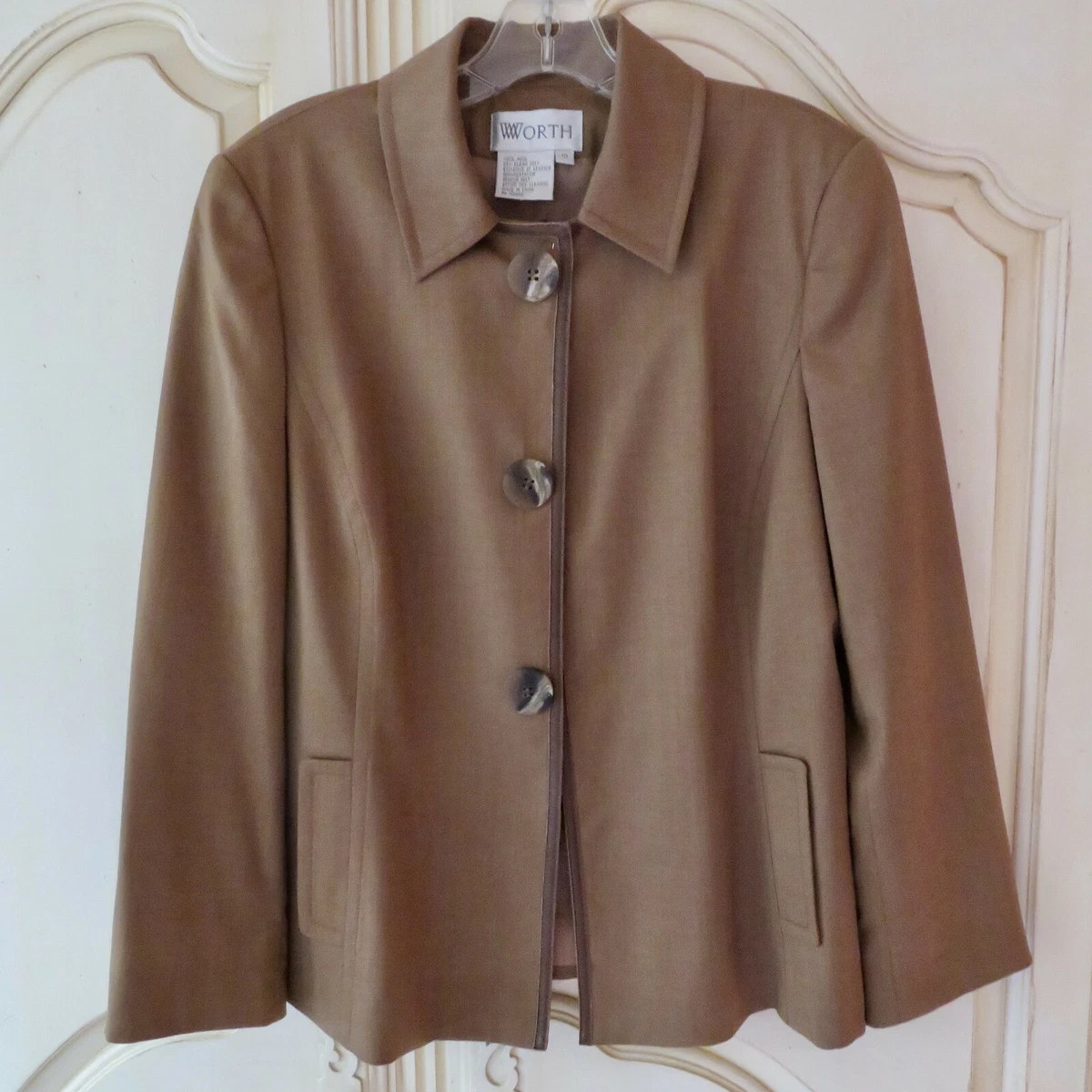 WORTH NEW YORK 2 PIECE 100% FINE WOOL GABARDINE PANT SUIT. SZ. 10