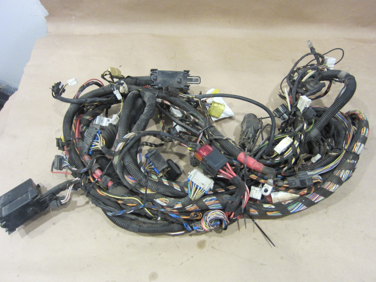 Maserati Spyder . RH Longitudinal Cables Part# 193422