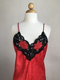 GORGEOUS VTG POLLINAISE Red Silky Satin Black Lace Chemise Lingerie SZ M