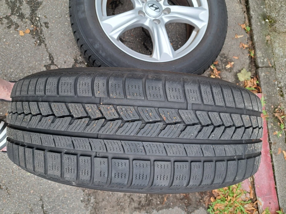 4xAlukompletträder Winter für Hyndai TUSON:ÌX35 Sehr Guter Zustand 215/60R1496H - Bild 4 von 4